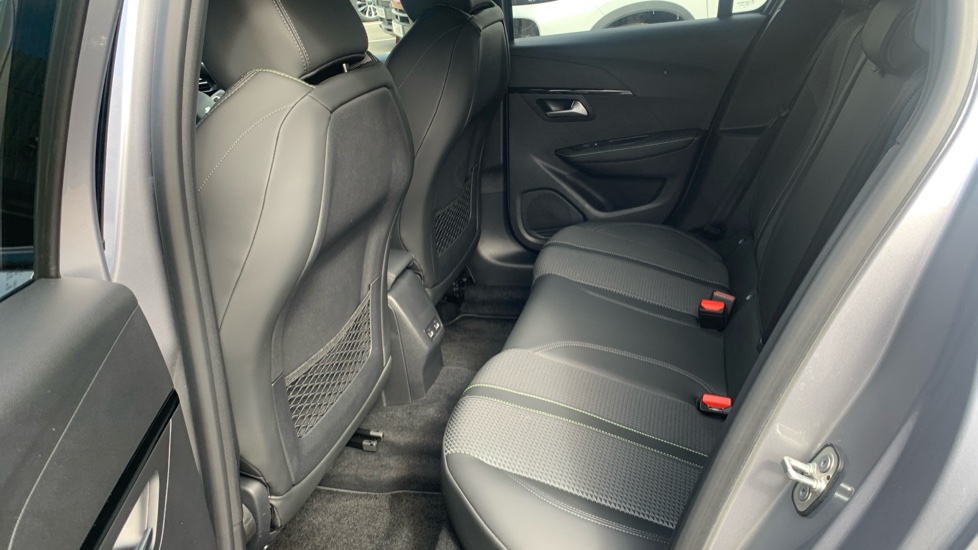 Peugeot 208 1.2 PureTech 100 GT 5dr Petrol Hatchback - Image 16