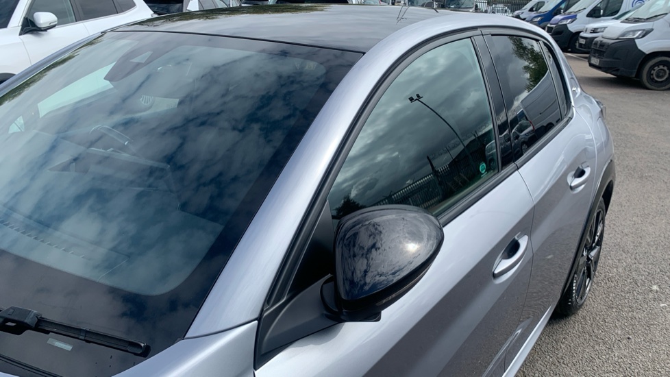 Peugeot 208 1.2 PureTech 100 GT 5dr Petrol Hatchback - Image 23