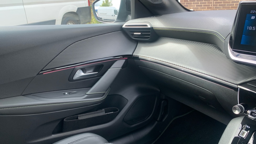 Peugeot 208 1.2 PureTech 100 GT 5dr Petrol Hatchback - Image 44