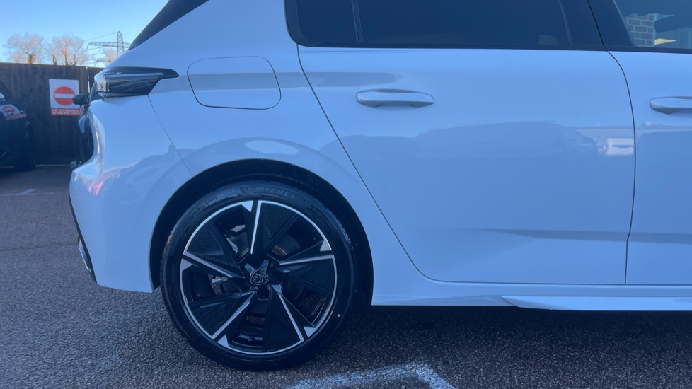 Peugeot 308 115kW GT 54kWh 5dr Auto Electric Hatchback - Image 7