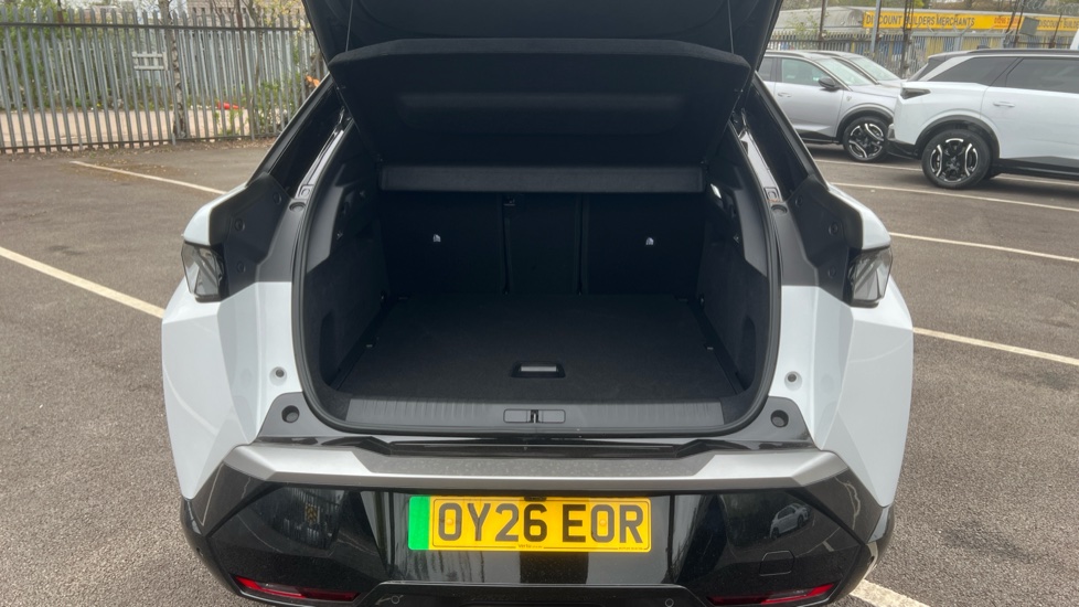 Peugeot 3008 157kW GT 73kWh 5dr Auto Electric Estate - Image 4