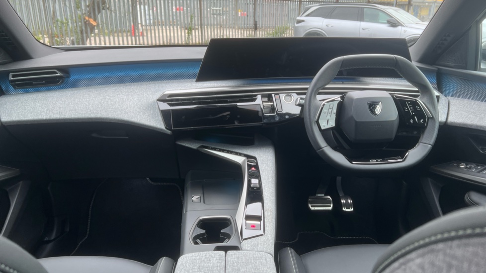 Peugeot 3008 157kW GT 73kWh 5dr Auto Electric Estate - Image 10