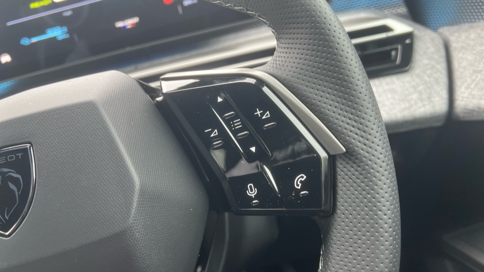 Peugeot 3008 157kW GT 73kWh 5dr Auto Electric Estate - Image 25