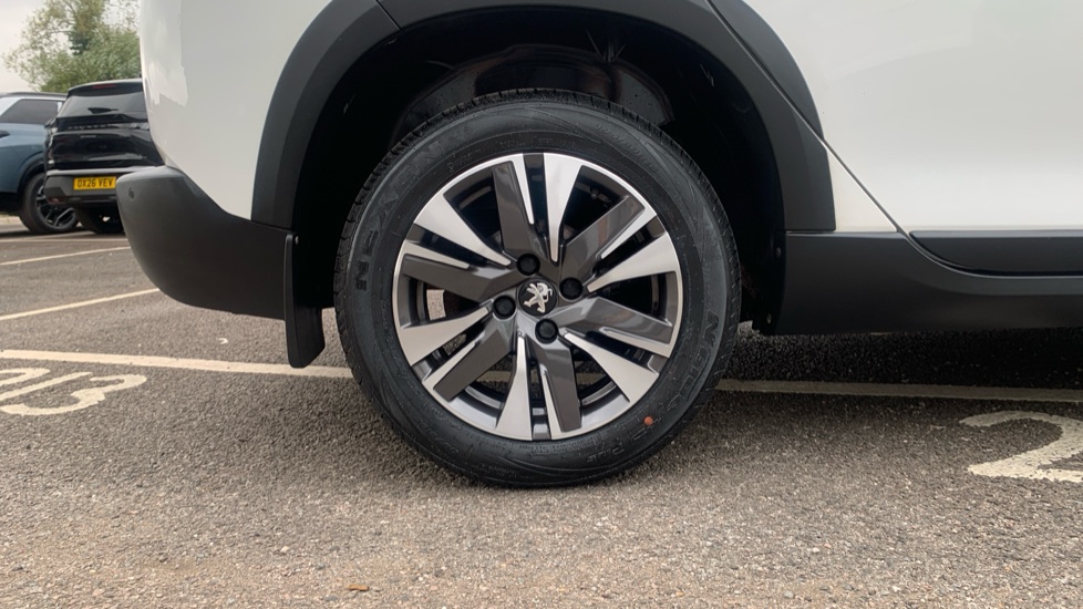 Peugeot 2008 1.2 PureTech Allure Premium 5dr [Start Stop] Petrol Estate - Image 7