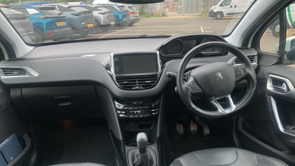 Peugeot 2008 1.2 PureTech Allure Premium 5dr [Start Stop] Petrol Estate - Image 10