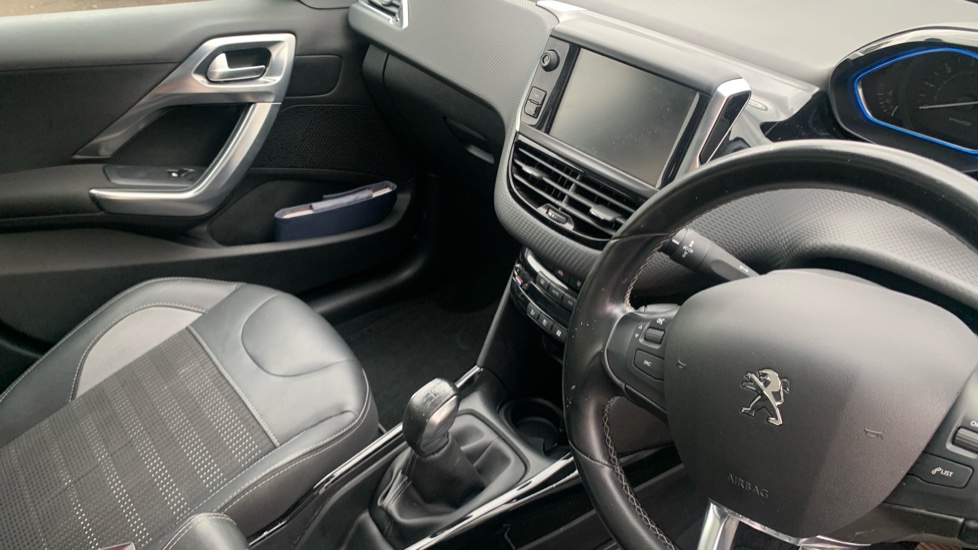 Peugeot 2008 1.2 PureTech Allure Premium 5dr [Start Stop] Petrol Estate - Image 14