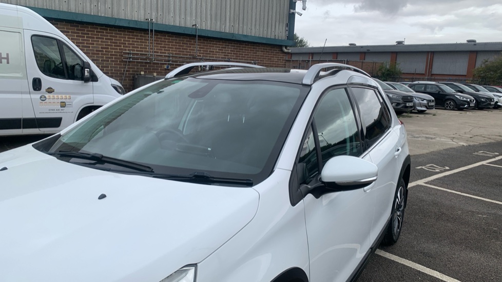 Peugeot 2008 1.2 PureTech Allure Premium 5dr [Start Stop] Petrol Estate - Image 23