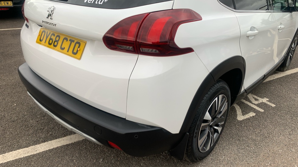 Peugeot 2008 1.2 PureTech Allure Premium 5dr [Start Stop] Petrol Estate - Image 26