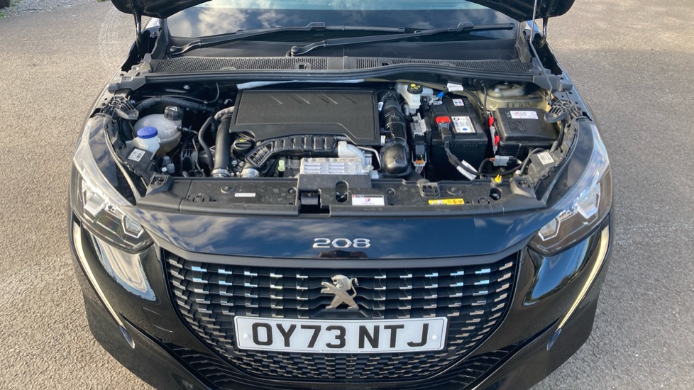 Peugeot 208 1.2 PureTech 100 Allure Premium + 5dr Petrol Hatchback - Image 8