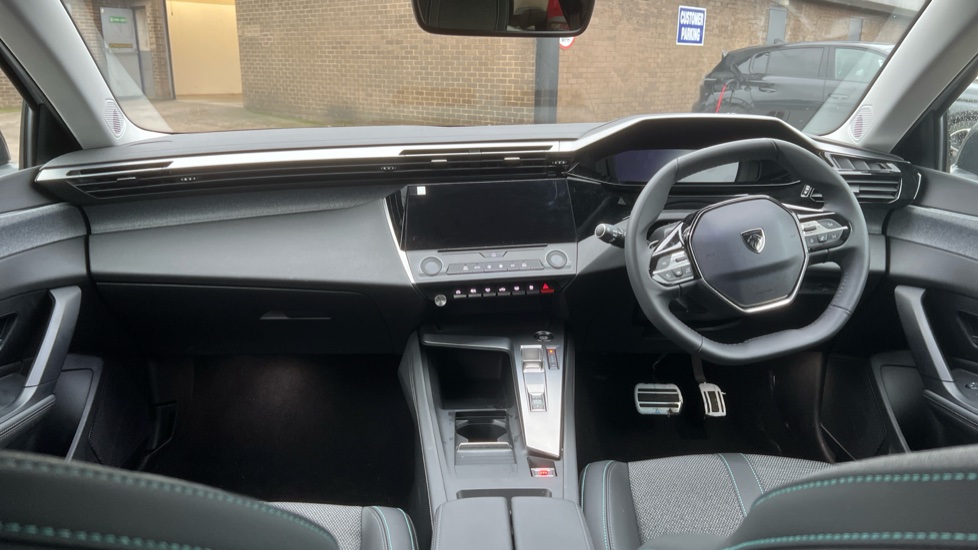 Peugeot 308 1.2 Hybrid 136 Allure 5dr e-DSC6 Petrol Hatchback - Image 10