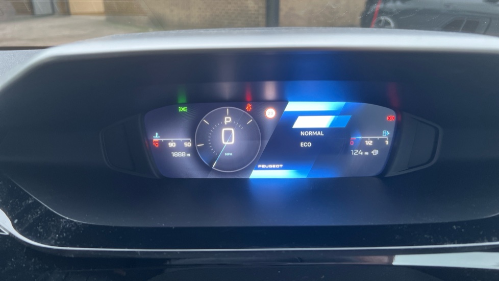 Peugeot 308 1.2 Hybrid 136 Allure 5dr e-DSC6 Petrol Hatchback - Image 27