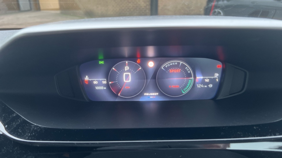 Peugeot 308 1.2 Hybrid 136 Allure 5dr e-DSC6 Petrol Hatchback - Image 28