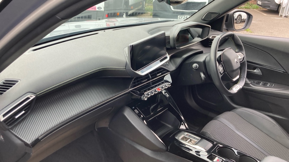 Peugeot 2008 100kW GT 50kWh 5dr Auto Electric Estate - Image 9