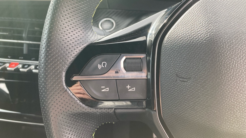 Peugeot 2008 100kW GT 50kWh 5dr Auto Electric Estate - Image 21