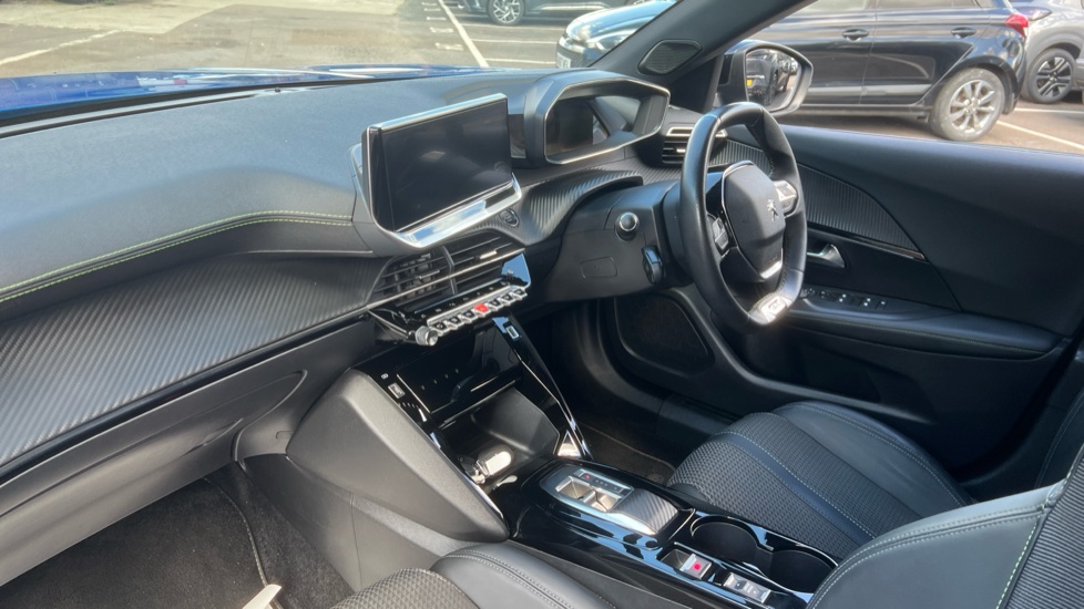 Peugeot 2008 100kW GT 50kWh 5dr Auto Electric Estate - Image 9