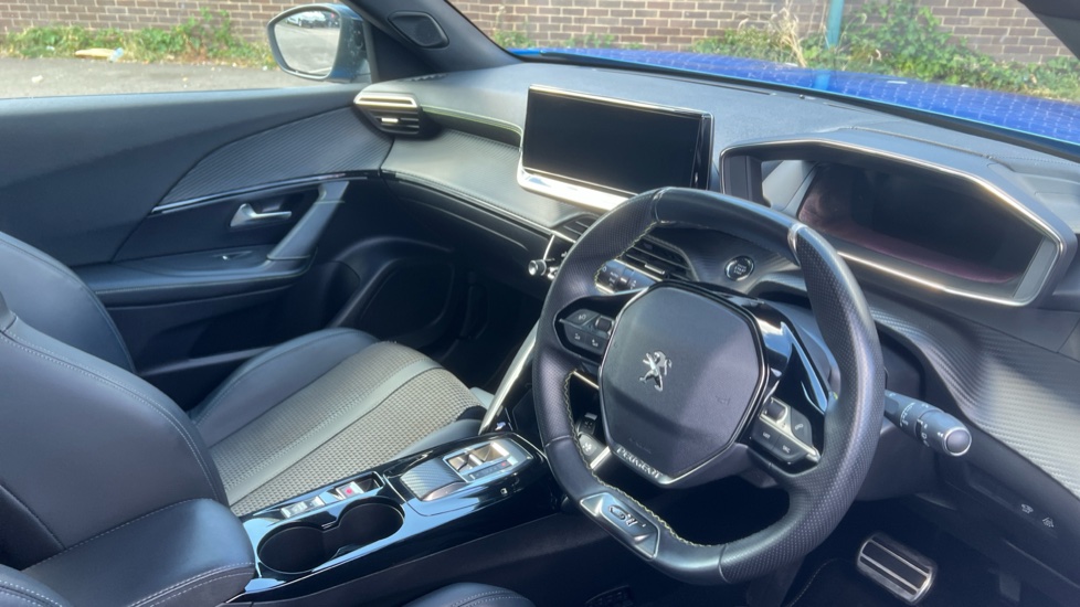 Peugeot 2008 100kW GT 50kWh 5dr Auto Electric Estate - Image 11