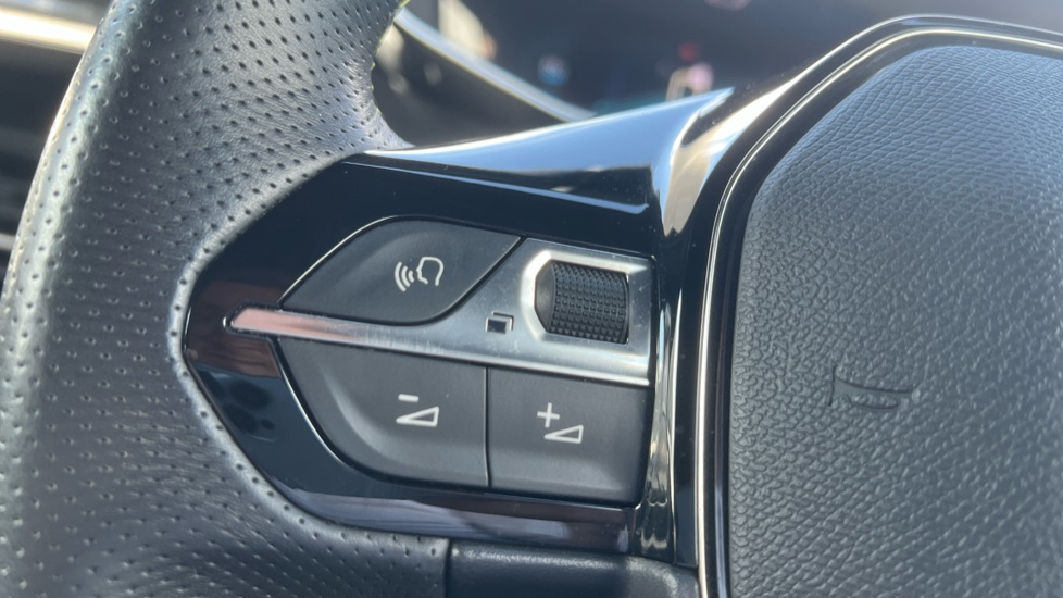 Peugeot 2008 100kW GT 50kWh 5dr Auto Electric Estate - Image 22