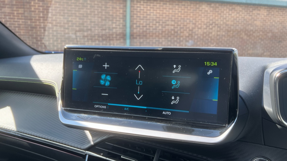 Peugeot 2008 100kW GT 50kWh 5dr Auto Electric Estate - Image 34