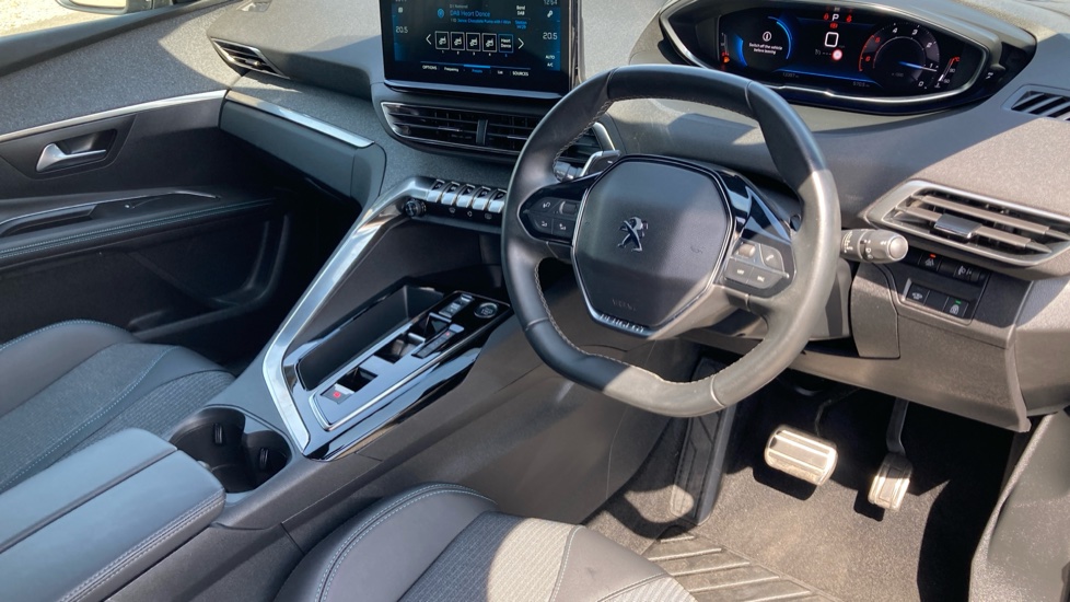 Peugeot 5008 1.5 BlueHDi Allure Premium+ 5dr EAT8 Diesel Estate - Image 11