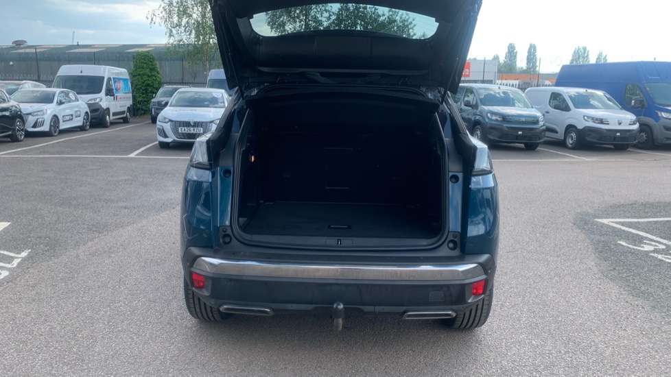 Peugeot 3008 1.2 PureTech GT 5dr EAT8 Petrol Estate - Image 4