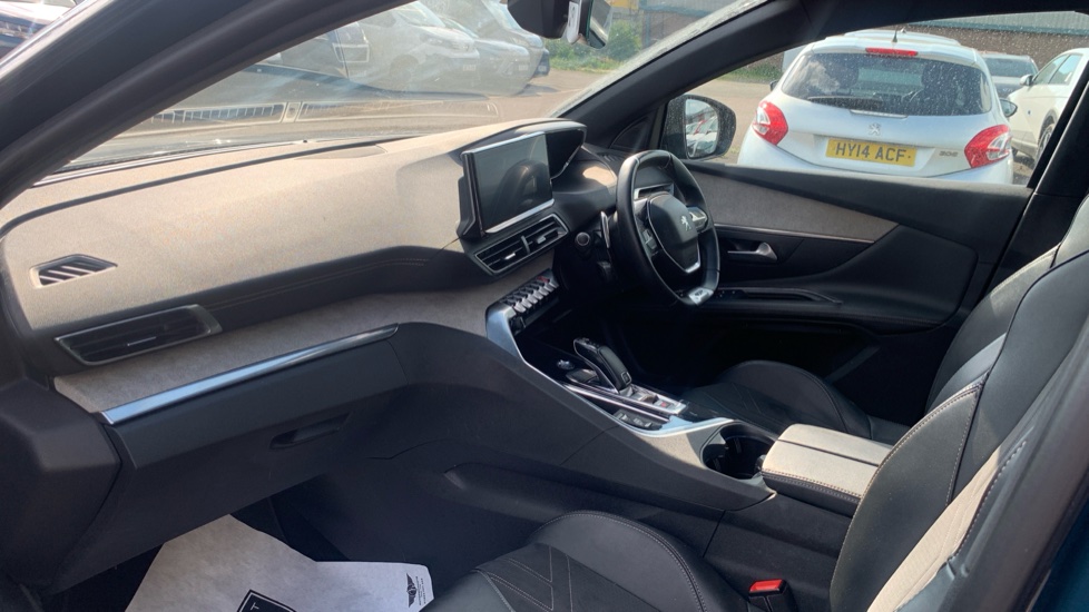 Peugeot 3008 1.2 PureTech GT 5dr EAT8 Petrol Estate - Image 9
