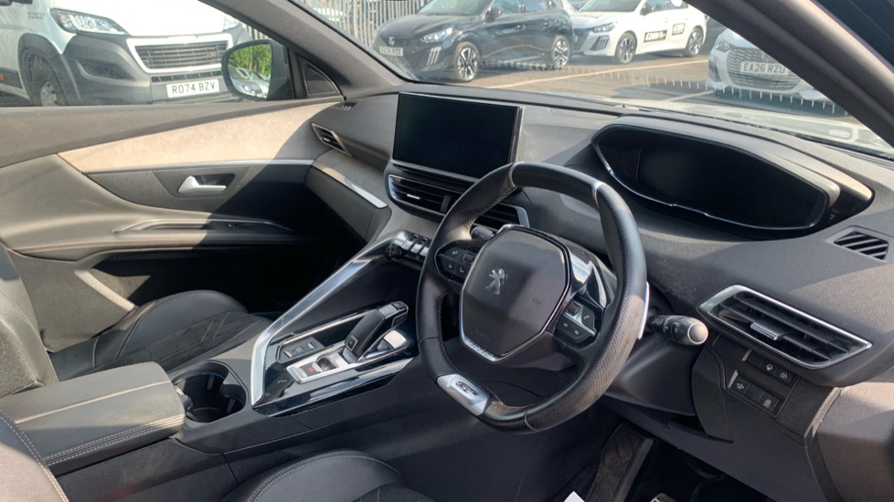 Peugeot 3008 1.2 PureTech GT 5dr EAT8 Petrol Estate - Image 11
