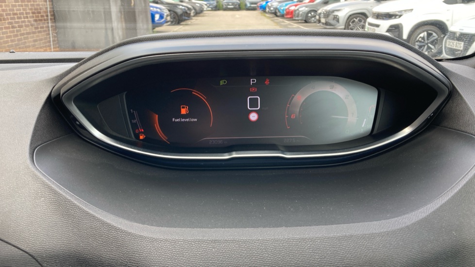 Peugeot 5008 1.5 BlueHDi GT 5dr EAT8 Diesel Estate - Image 18