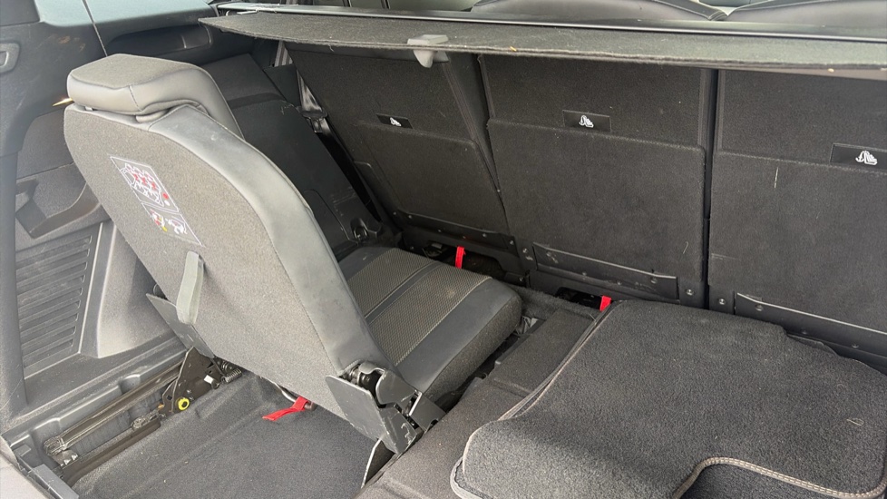 Peugeot 5008 1.5 BlueHDi GT 5dr EAT8 Diesel Estate - Image 37