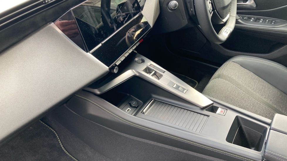 Peugeot 408 158kW GT 58kWh 5dr Auto Electric Hatchback - Image 13