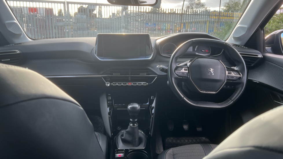Peugeot 208 1.2 PureTech 100 Allure 5dr Petrol Hatchback - Image 10