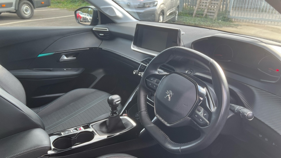 Peugeot 208 1.2 PureTech 100 Allure 5dr Petrol Hatchback - Image 11