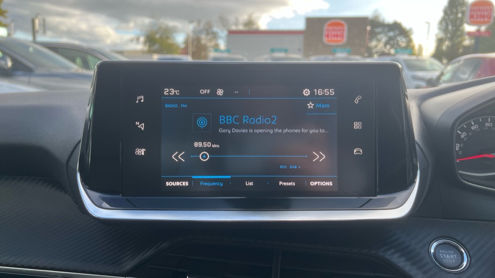 Peugeot 208 1.2 PureTech 100 Allure 5dr Petrol Hatchback - Image 31