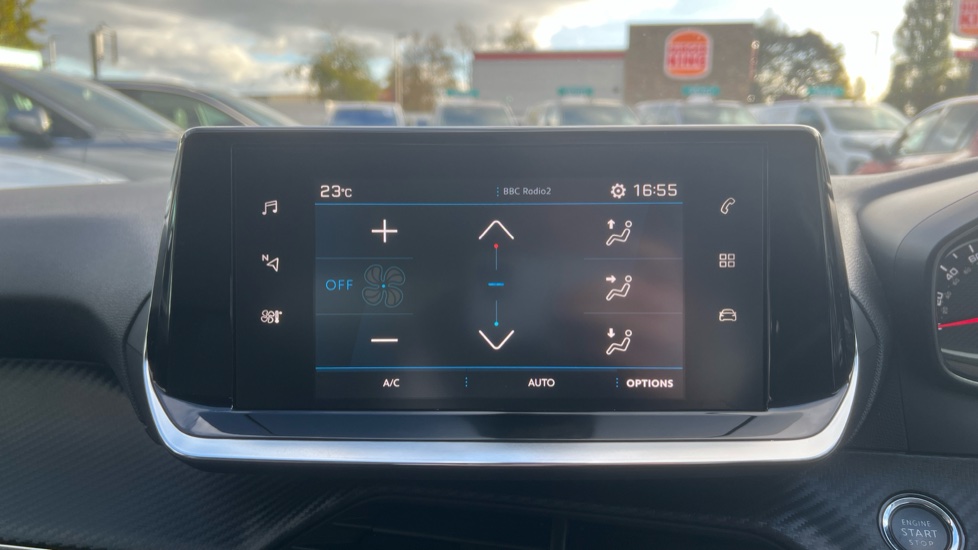 Peugeot 208 1.2 PureTech 100 Allure 5dr Petrol Hatchback - Image 33