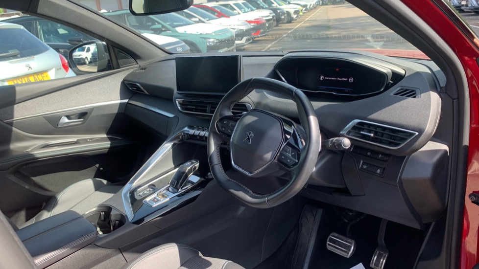 Peugeot 3008 1.2 PureTech Allure Premium+ 5dr EAT8 Petrol Estate - Image 11