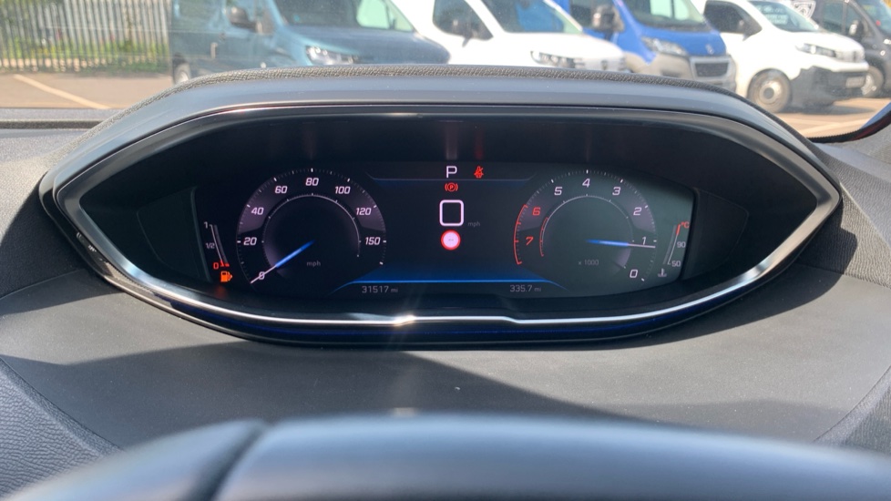 Peugeot 3008 1.2 PureTech Allure Premium+ 5dr EAT8 Petrol Estate - Image 18