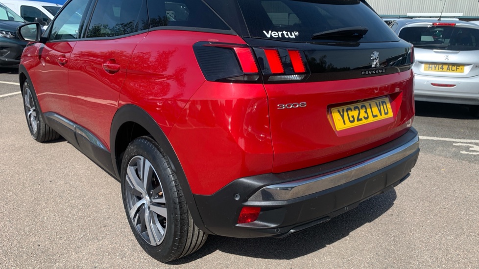 Peugeot 3008 1.2 PureTech Allure Premium+ 5dr EAT8 Petrol Estate - Image 21