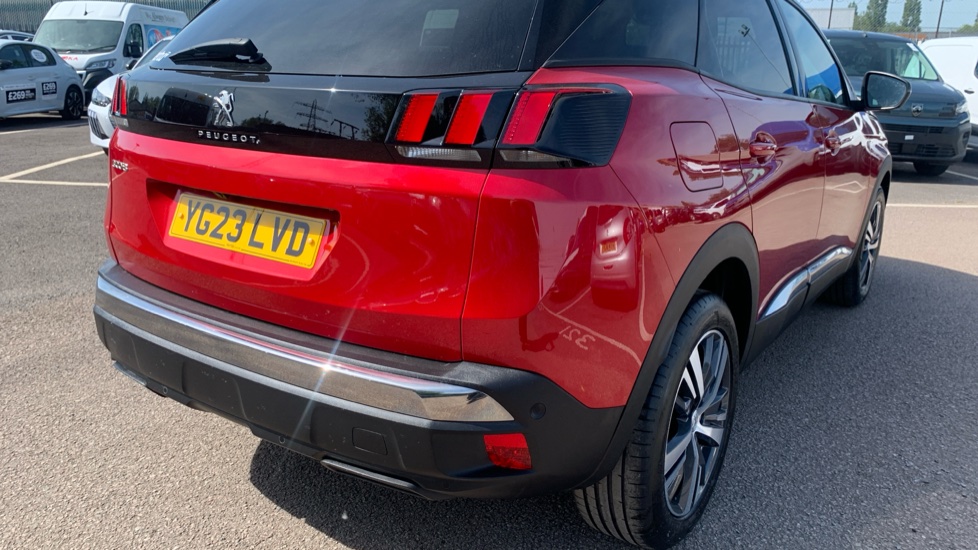 Peugeot 3008 1.2 PureTech Allure Premium+ 5dr EAT8 Petrol Estate - Image 22