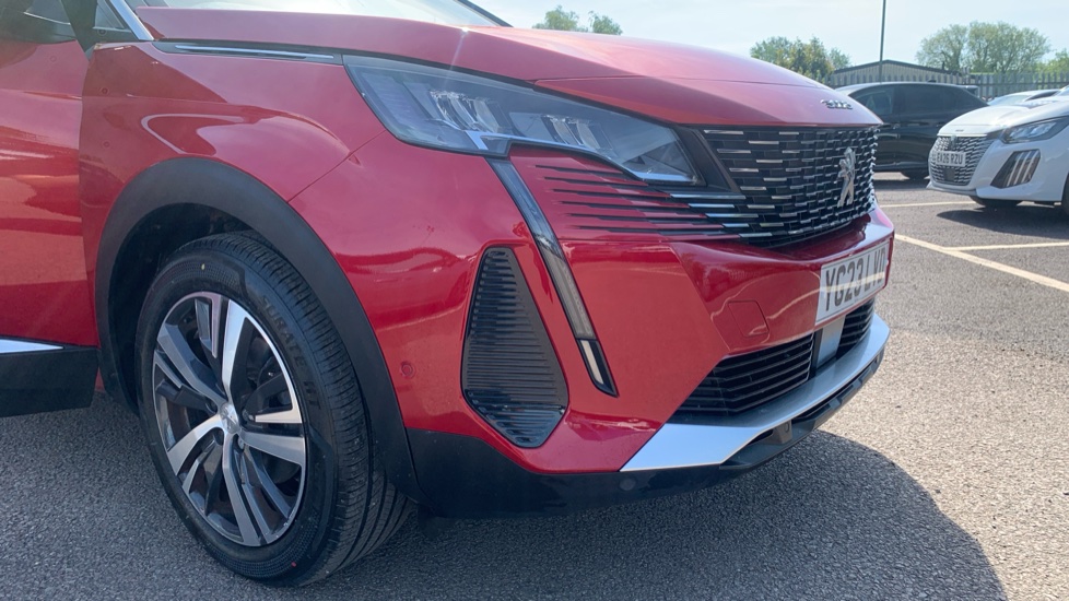 Peugeot 3008 1.2 PureTech Allure Premium+ 5dr EAT8 Petrol Estate - Image 28
