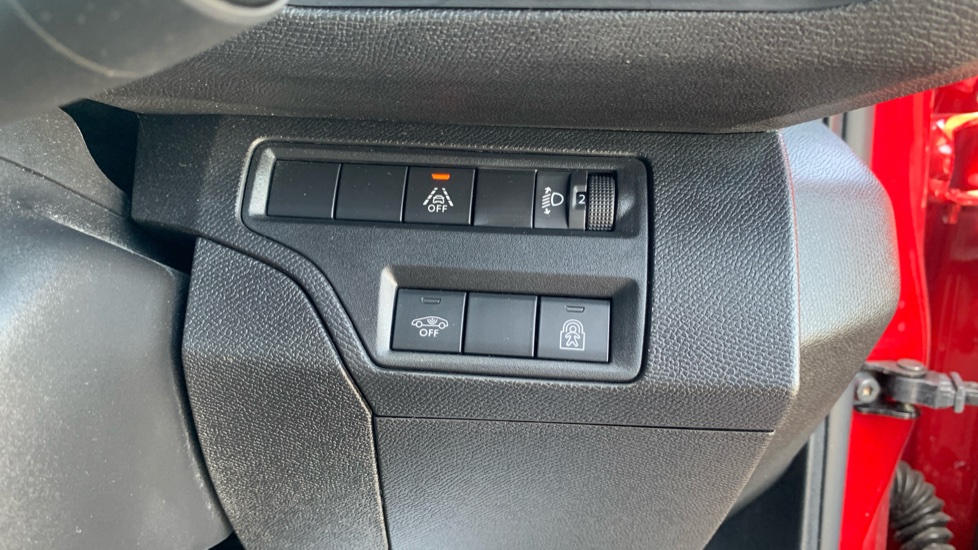 Peugeot 3008 1.2 PureTech Allure Premium+ 5dr EAT8 Petrol Estate - Image 33