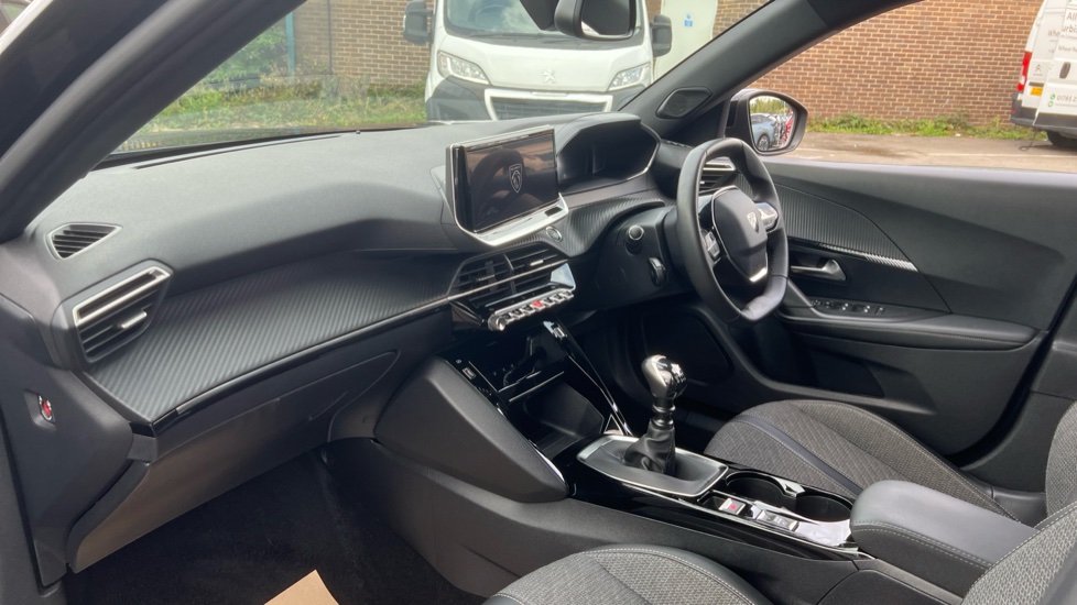 Peugeot 2008 1.2 PureTech 130 Allure 5dr Petrol Estate - Image 9