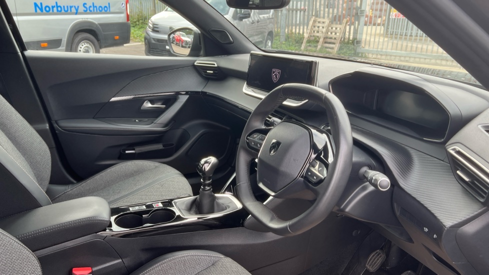 Peugeot 2008 1.2 PureTech 130 Allure 5dr Petrol Estate - Image 11