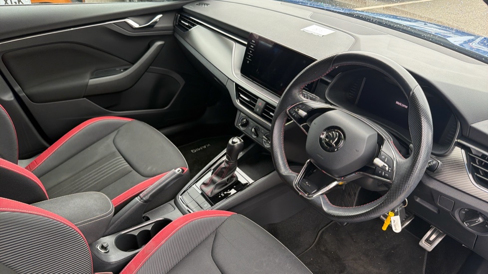 Skoda Kamiq 1.5 TSI Monte Carlo 5dr DSG Petrol Hatchback - Image 11
