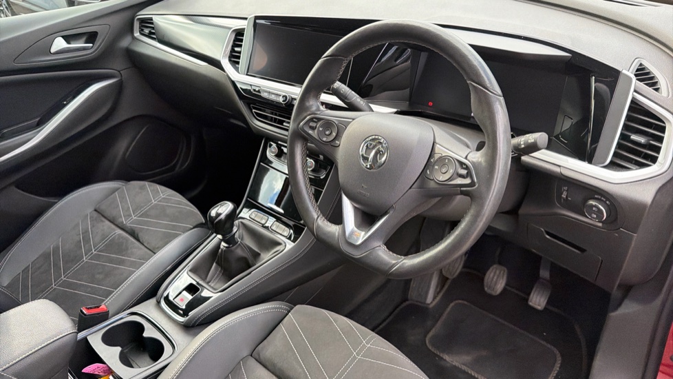 Vauxhall Grandland 1.2 Turbo Ultimate 5dr Petrol Hatchback - Image 11