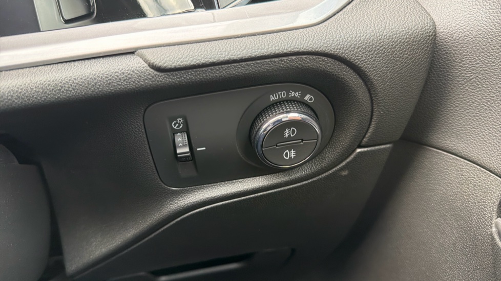Vauxhall Grandland 1.2 Turbo Ultimate 5dr Petrol Hatchback - Image 25