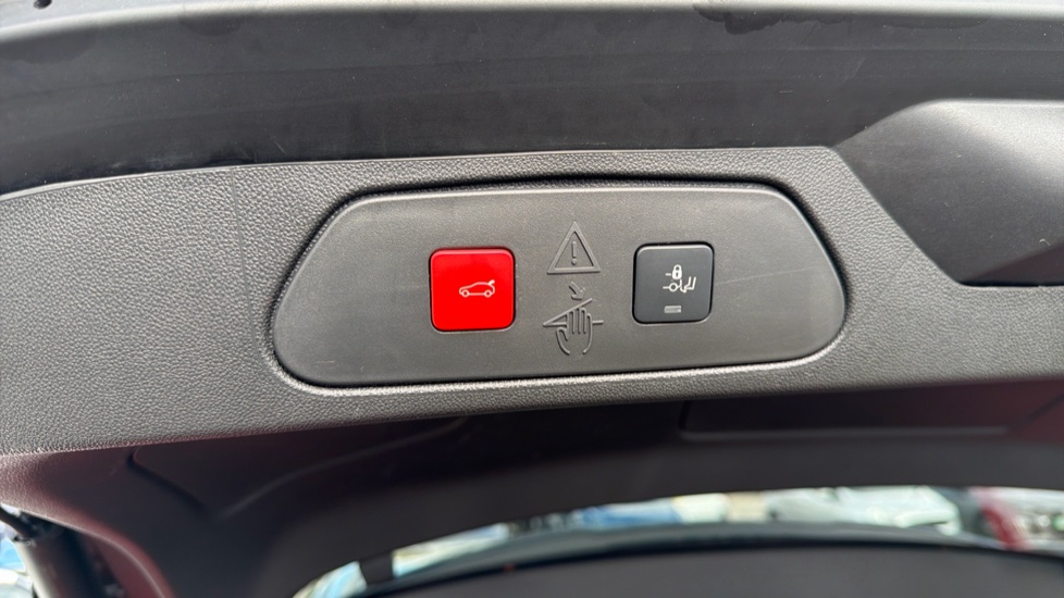 Vauxhall Grandland 1.2 Turbo Ultimate 5dr Petrol Hatchback - Image 37