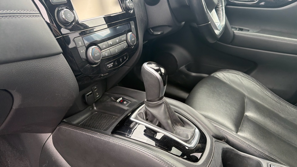 Nissan X-Trail 1.7 dCi Tekna 5dr CVT [7 Seat] Diesel Station Wagon - Image 13