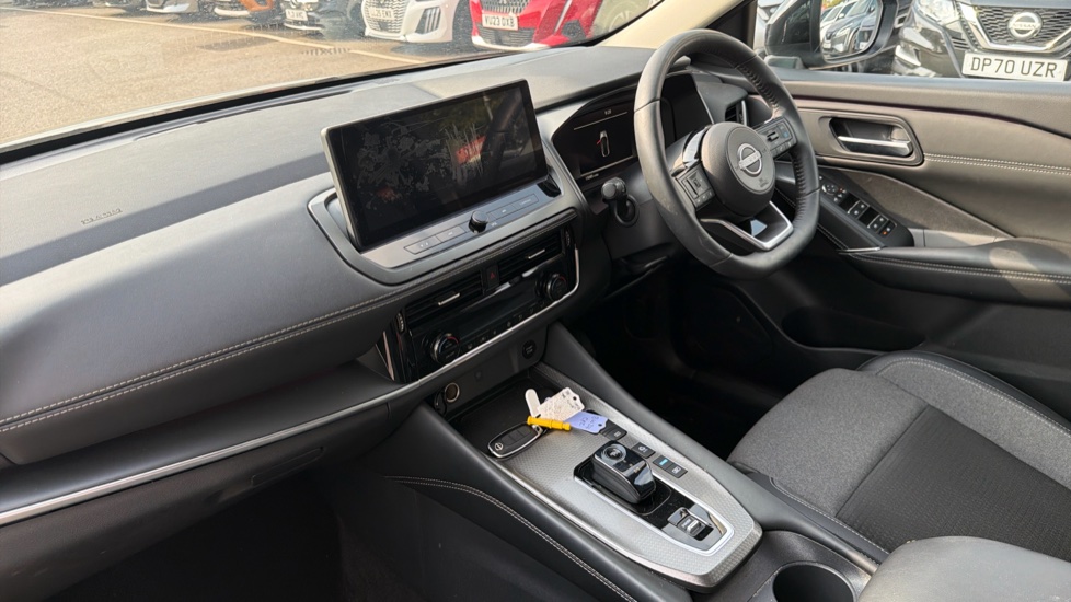 Nissan Qashqai 1.5 E-Power N-Connecta 5dr Auto Hybrid Hatchback - Image 9