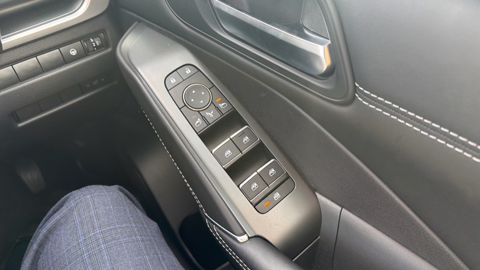 Nissan Qashqai 1.5 E-Power N-Connecta 5dr Auto Hybrid Hatchback - Image 34