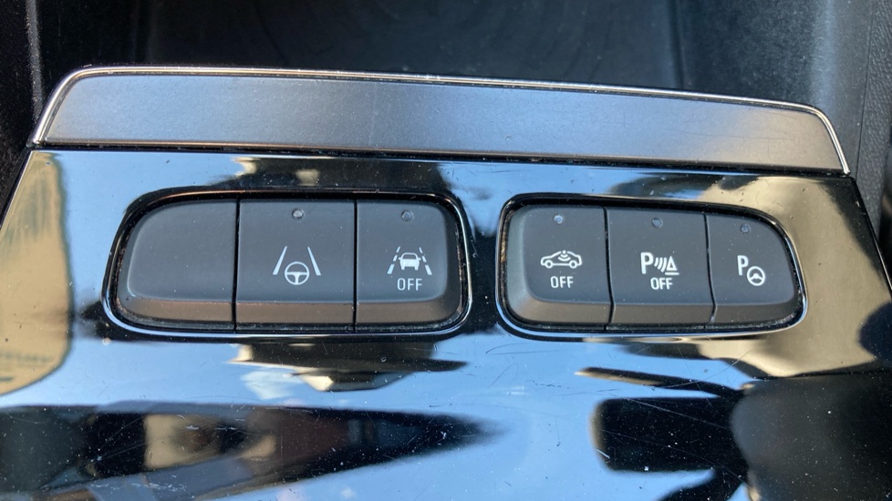 Vauxhall Mokka 100kW Ultimate 50kWh 5dr Auto Electric Hatchback - Image 25