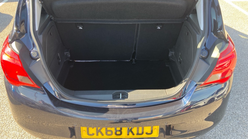 Vauxhall Corsa 1.4 SE Nav 5dr Petrol Hatchback - Image 4